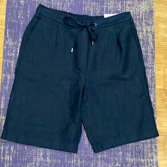 Chico’s Classic Navy Linen Tie Front Short NWT - Picture 3 of 11